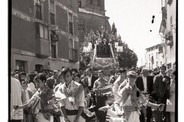 b1969-023F38F51A0-20AA-C422-14B9-B0F30C59F5A2.jpg