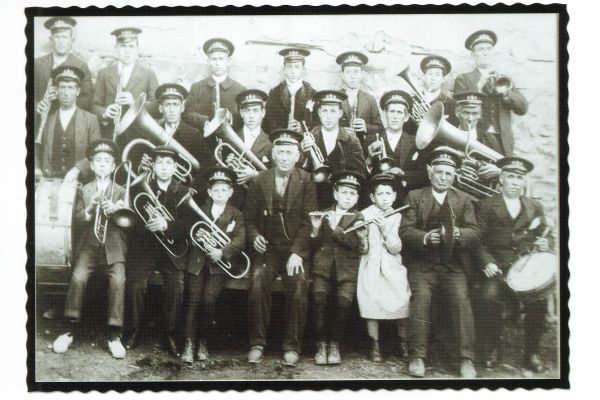 1919-banda-musical85F26D47-EBF2-D575-77D8-F55E767E8B6E.jpg
